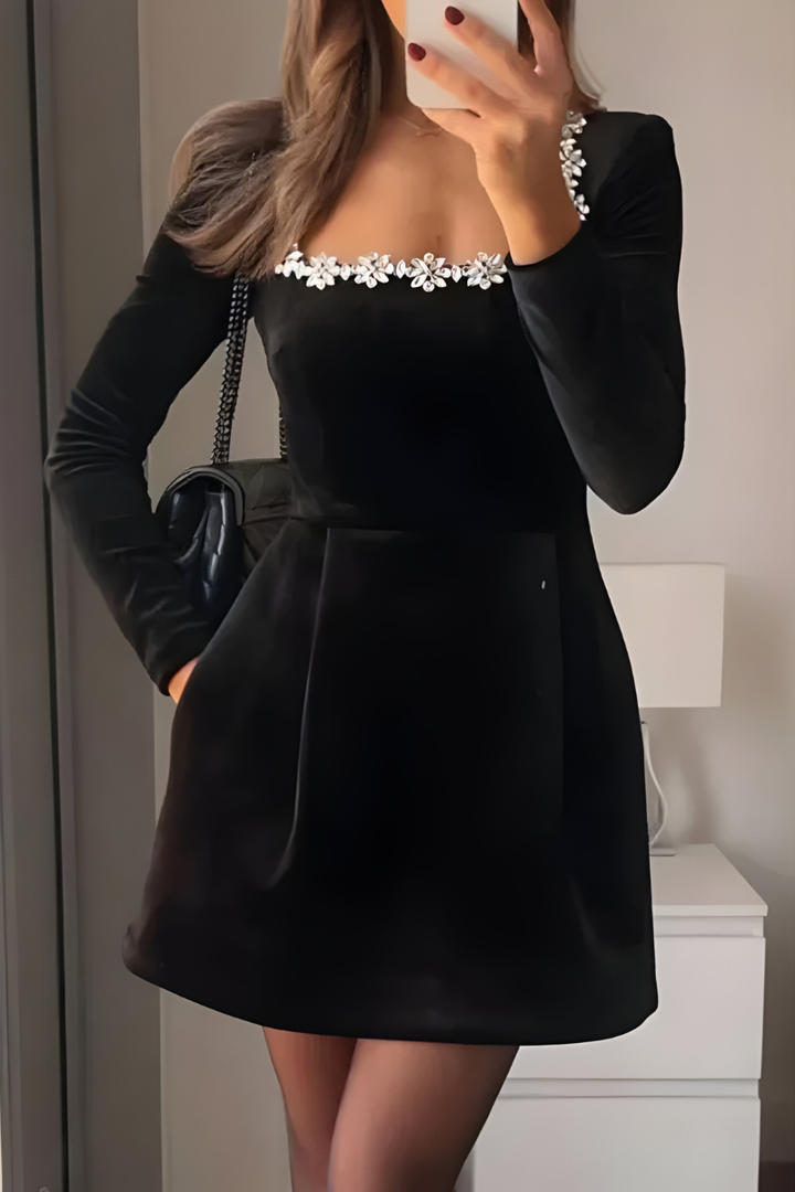Noelle™ | Robe de cocktail en velours classique